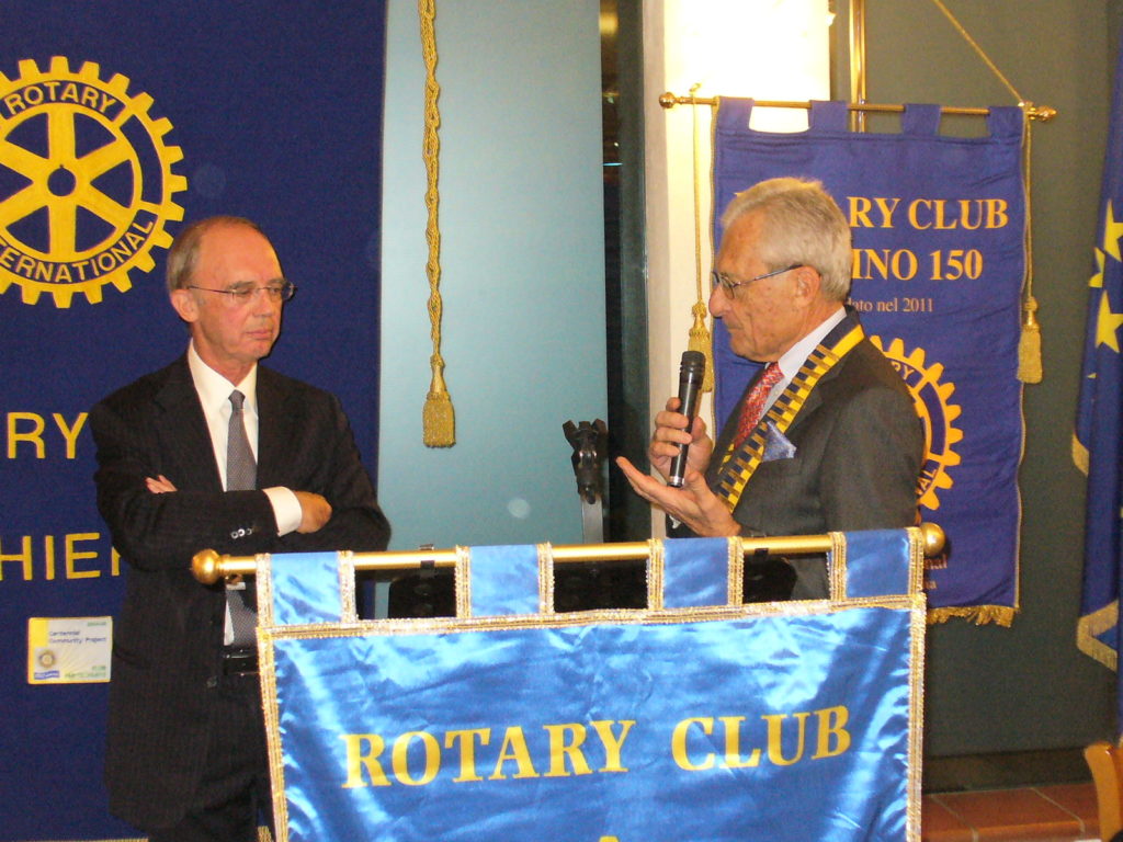 Guido Giubergia presentato da Gianni Garrino, presidente del Rotary