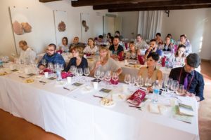 wine-tasting-experience-11