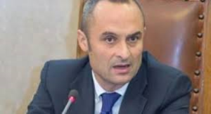 Il ministro Enrico Costa