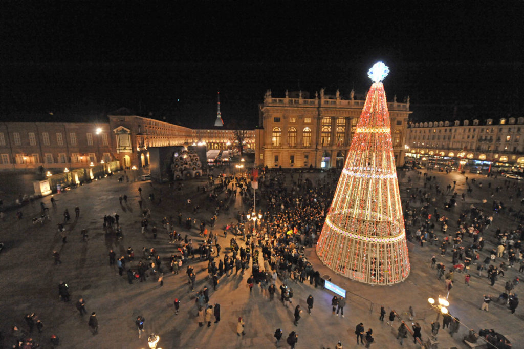 piazza-castello-albero