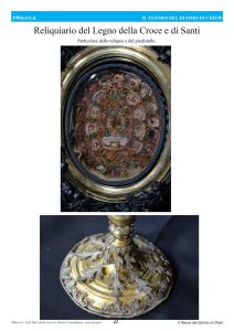 Reliquiario del legno della Croce e di SantiParticolare delle reliquie e del piedistallo.